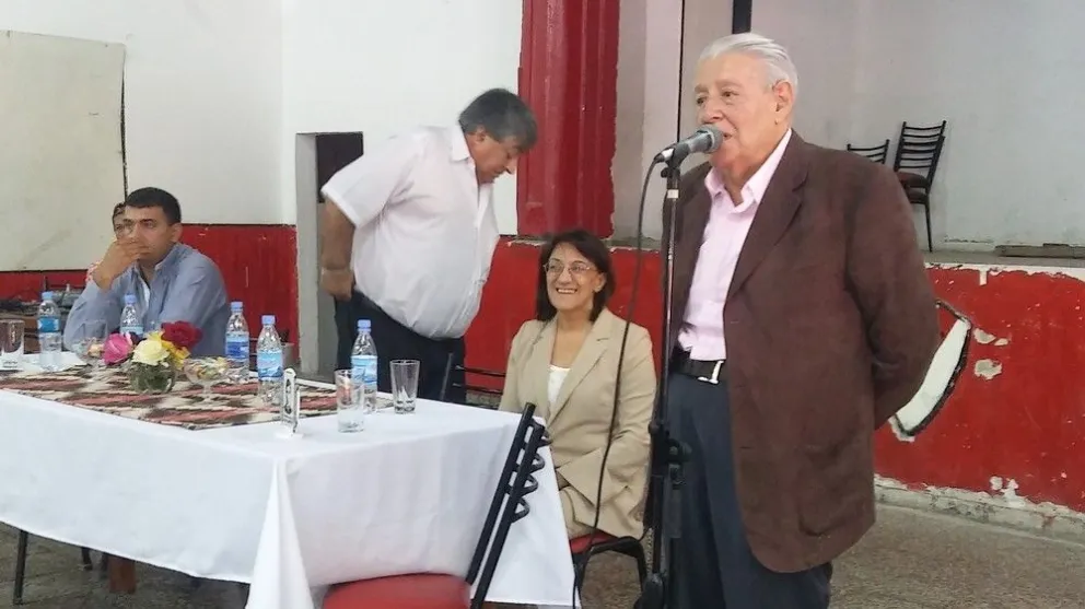 Walter Agostinelli presentó su libro