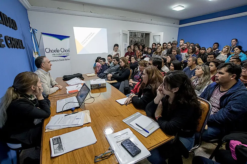 Cada vez son más los ahorristas autoconvocados del Valle Medio