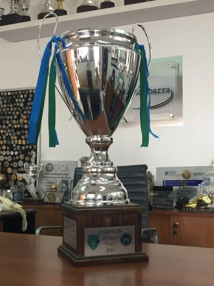 La Liga Avellaneda define los campeones del año