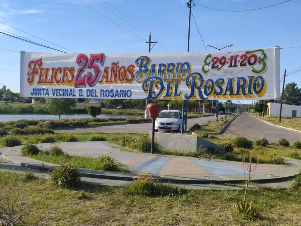 Vecinos de Río Colorado celebran los 25 años del Barrio "Del Rosario"