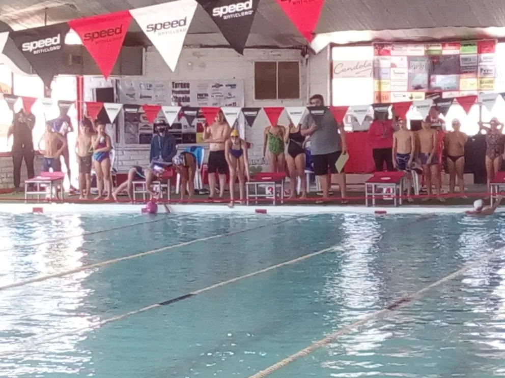 Club Cipolletti ganó el Provincial de Natación en el Sportsman | 7enpunto