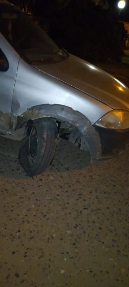 Choele: Robó una camioneta y la estrelló contra un auto estacionado