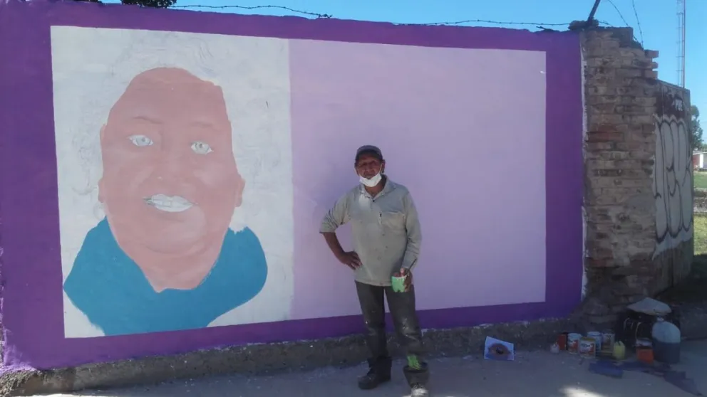 Franz-Z, el muralista que traduce sentimientos en arte: "Mi sueño es pintar los departamentos del barrio Mansilla"