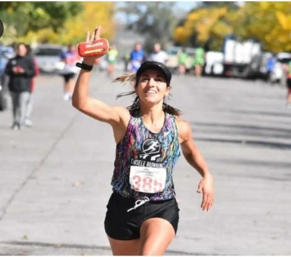 Lorena Jofre hizo podio en la "Corrida aniversario de Río Colorado