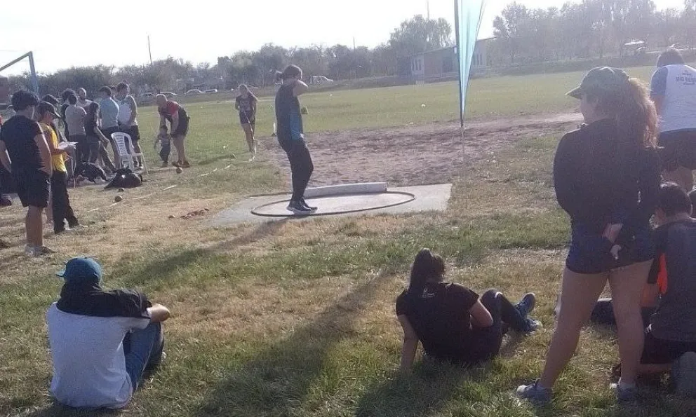 El lamarqueño Lucas Ponce es subcampeón provincial de lanzamiento de bala