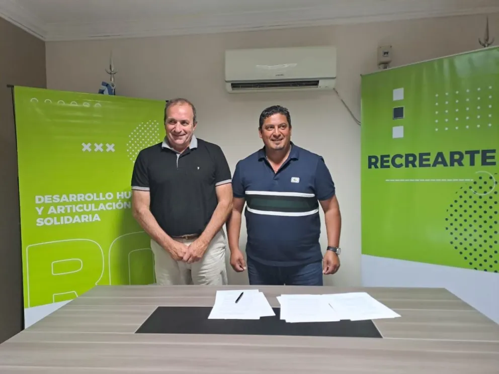 Firma del convenio del programa "Recrearte 2023" en Luis Beltrán
