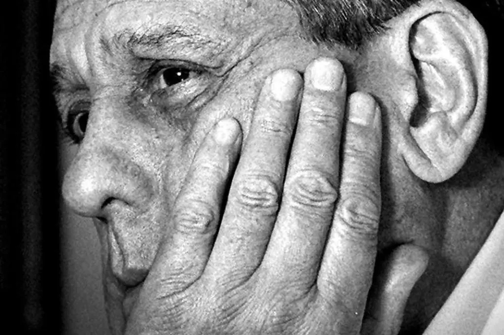 Legisladora rionegrina propone que un billete lleve la imagen de René Favaloro