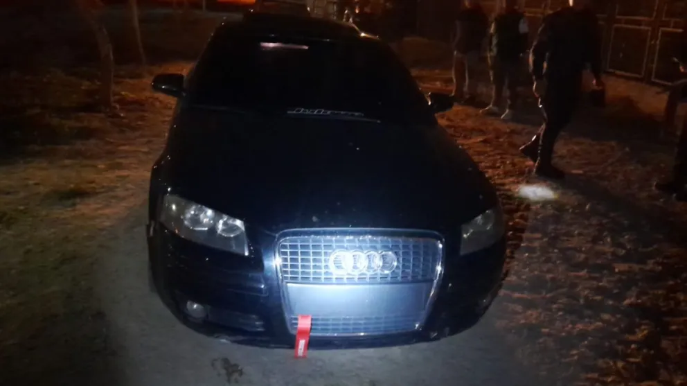 Apuntó con un arma a los policías mientras se escapaba de un control: fue detenido