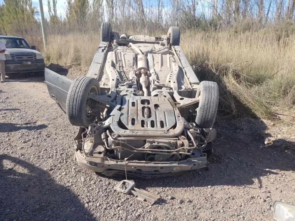Vuelco en cercanías al basurero municipal de Lamarque