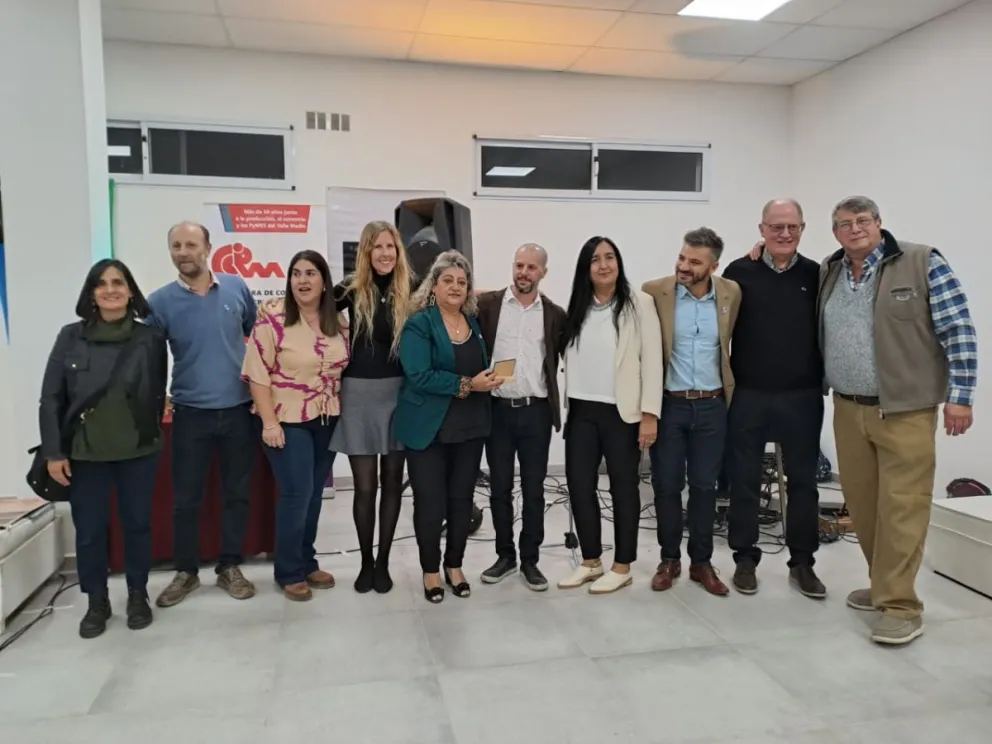 Con un emotivo acto, se celebraron los 50 años de la Cámara de Comercio, Industria y Producción del Valle Medio