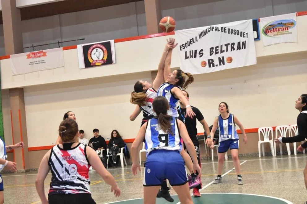 Comenzó la liga regional de básquet femenino en Luis Beltrán