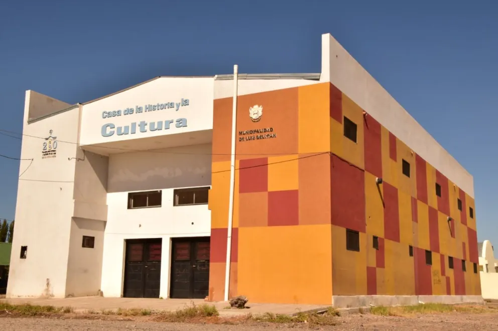 Muestra de los talleres culturales municipales en Luis Beltrán