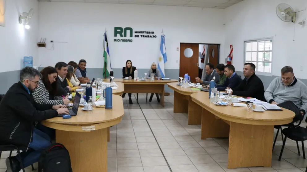El Gobierno presentó una nueva oferta salarial a los gremios