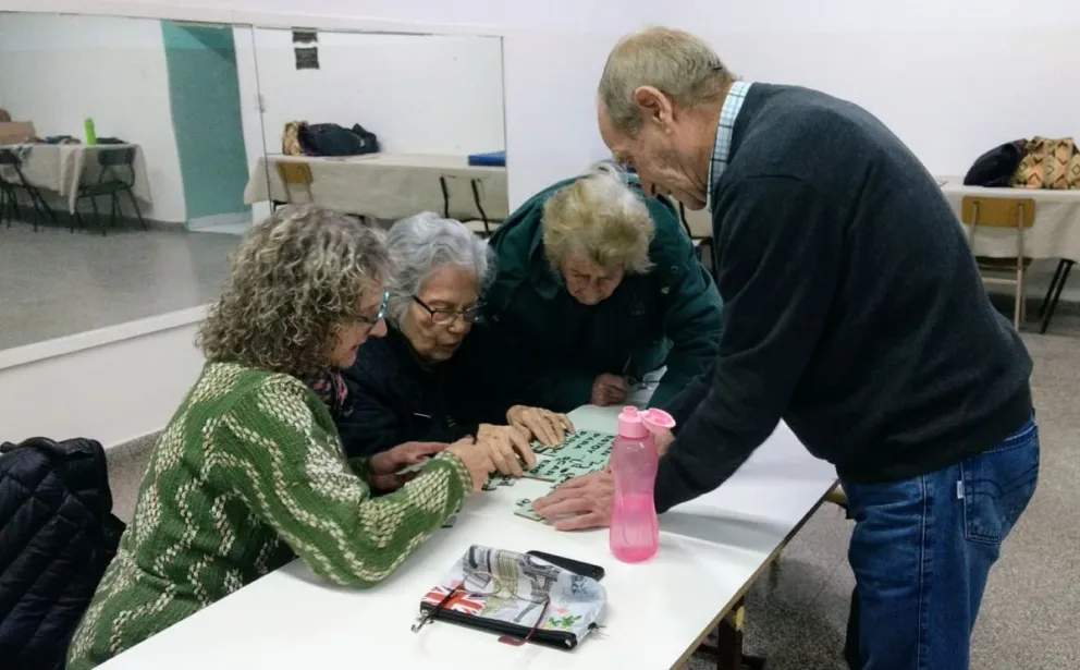 Para visibilizar estereotipos y prejuicios: iniciaron los talleres para adultos mayores