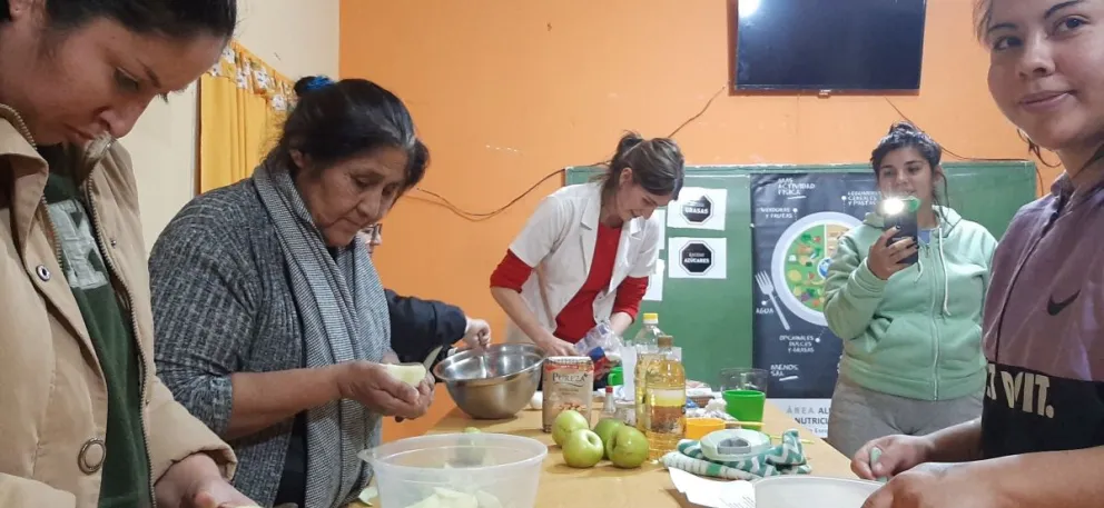 Brindaron taller sobre alimentación saludable en escuela de adultos