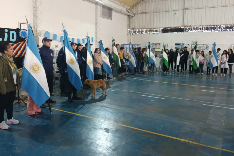 Acto Conmemorativo por el Día de la Independencia en Darwin