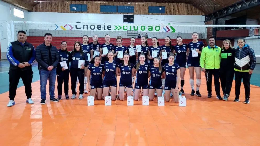 La selección Rionegrina se mide en vóley juvenil femenino en Choele Choel