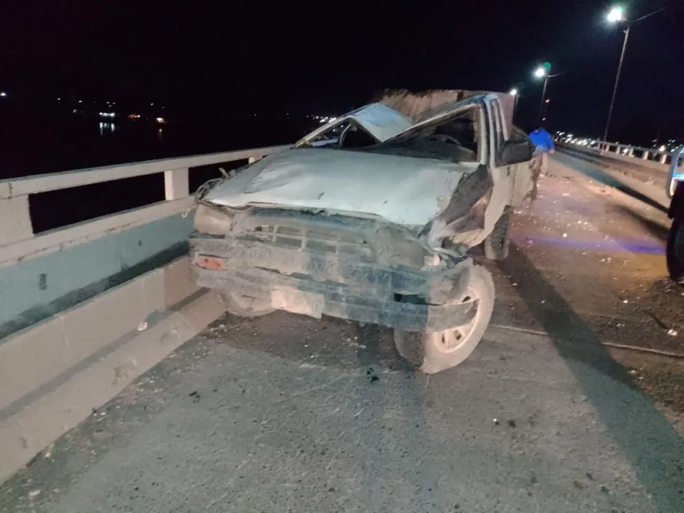 Despiste seguido de vuelco sobre el puente carretero de Choele Choel