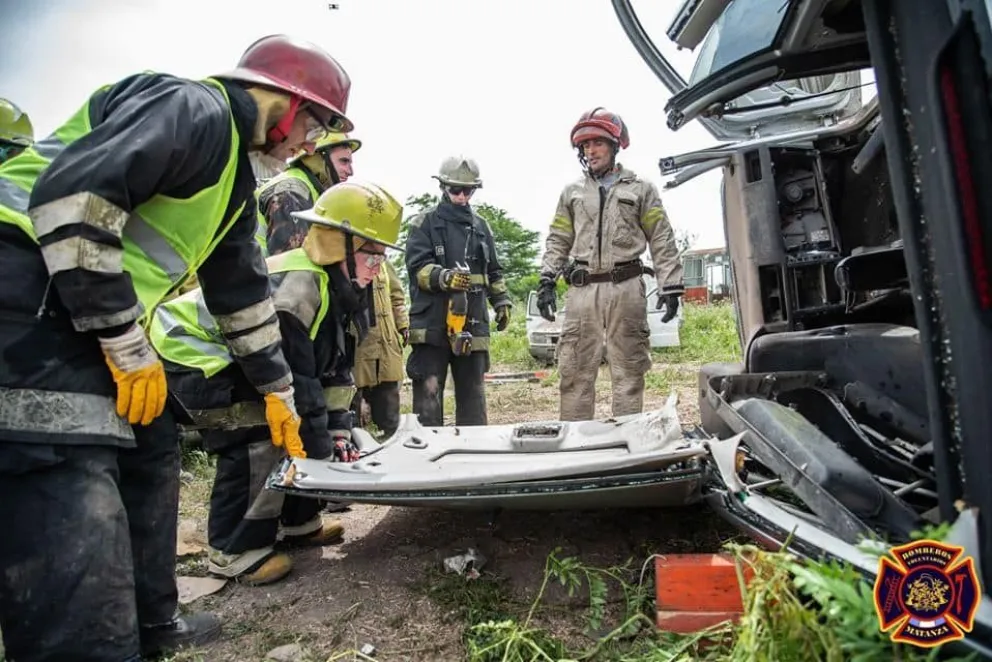 Curso de rescate vehicular en Darwin