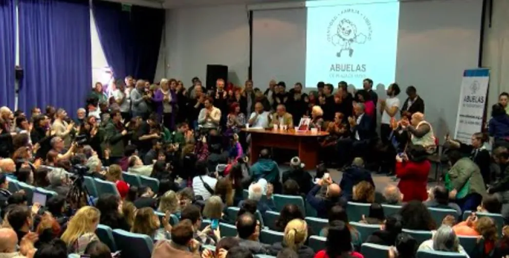 Las Abuelas de Plaza de Mayo encontraron al nieto 133