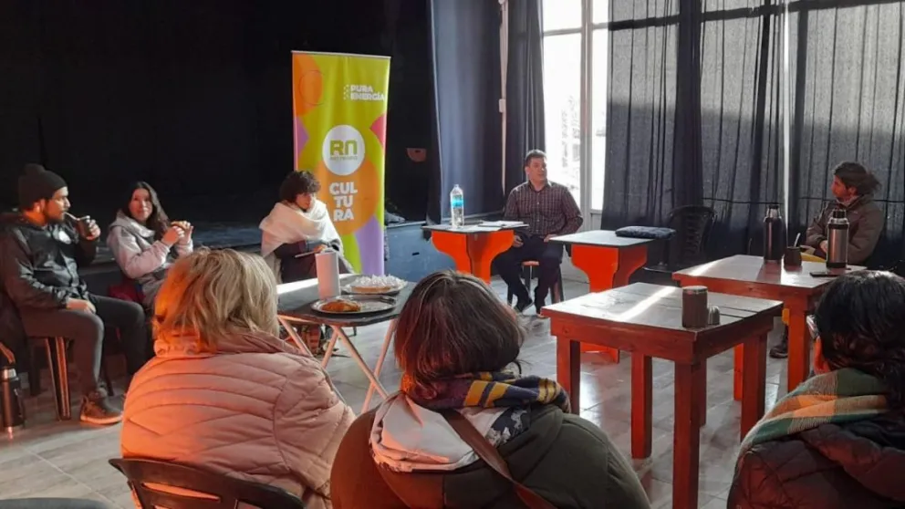 La Provincia capacita en conformación de Asociaciones Civiles en el Valle Medio
