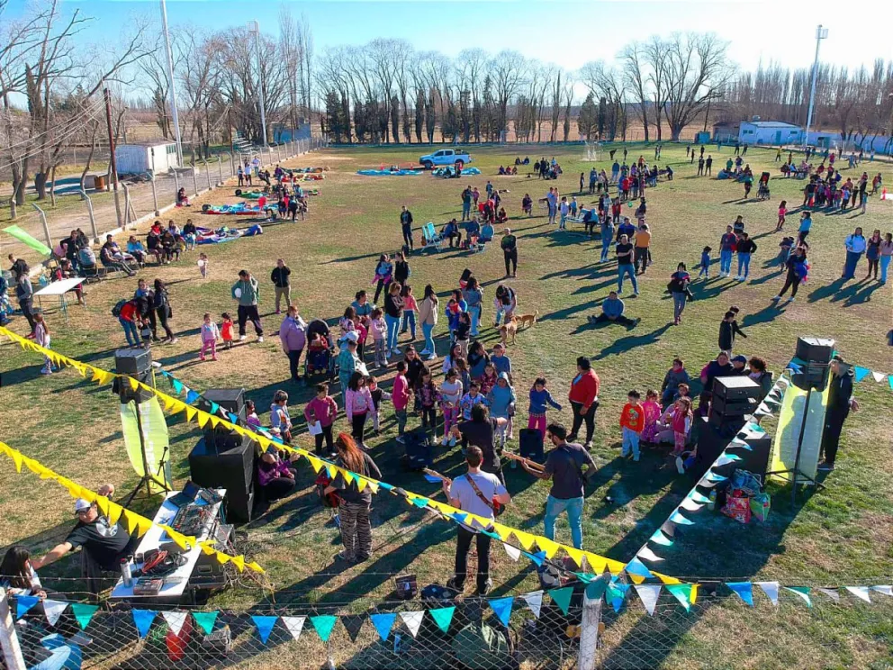 Chicos y chicas disfrutaron de una jornada de fiesta en Coronel Belisle