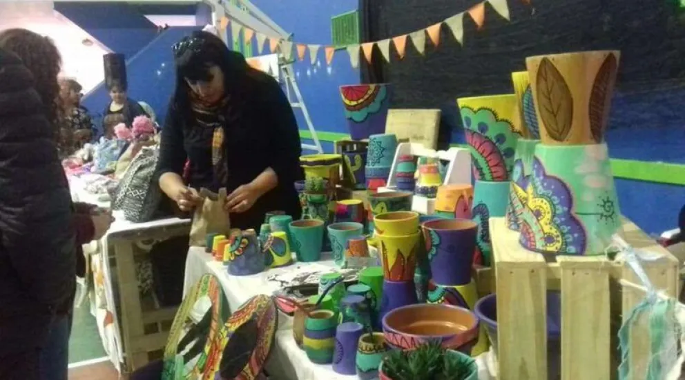 Brindan capacitación en marketing para artesanos