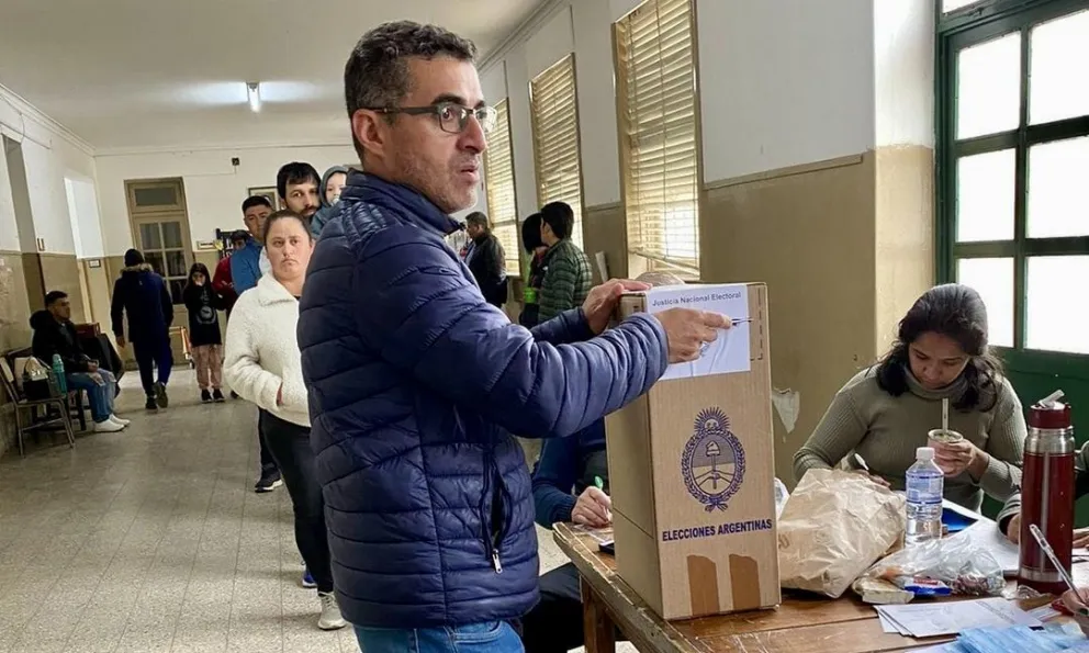 Diego Armando Ag&uuml;ero es el nuevo intendente de Coronel Belisle 