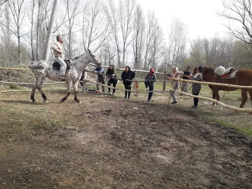 Gran evento solidario: Chocobaile a beneficio del Centro de Equinoterapia de Choele Choel 