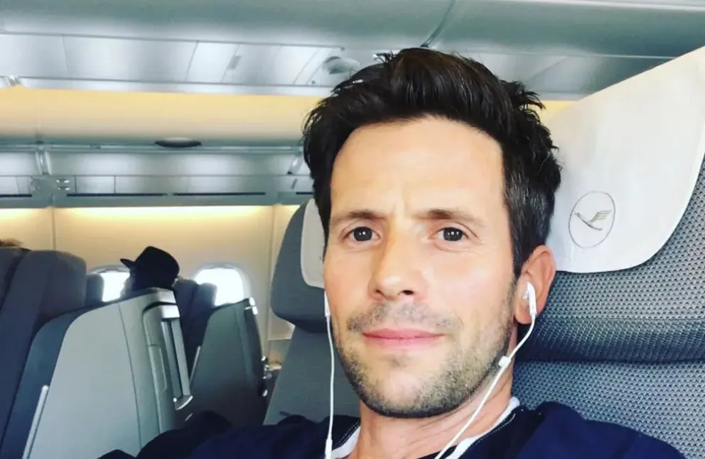 El actor Christian Oliver falleció junto a sus hijas en un accidente aéreo