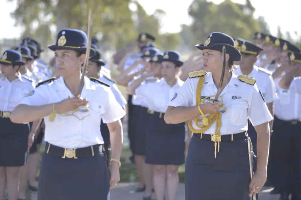 ¿Por qué?: Cada vez más mujeres se suman a la Policía de Río Negro