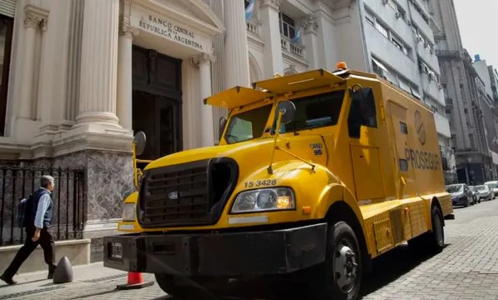 BCRA aprueba billetes de $10.000 y $20.000 para facilitar las transacciones