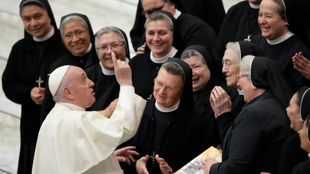 El Papa Francisco busca desmasculinizar la Iglesia y dar protagonismo a las  mujeres | 7 en punto
