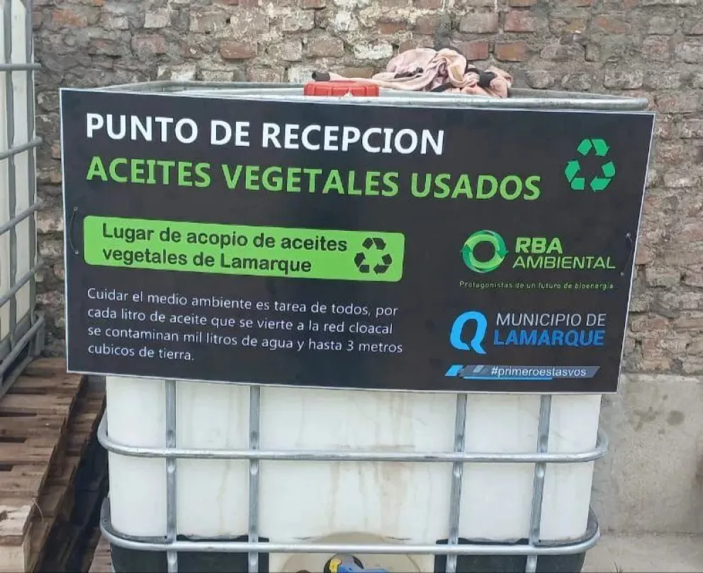 Lamarque Limpia: instalan un maxi bidón para reunir aceites vegetales usados 