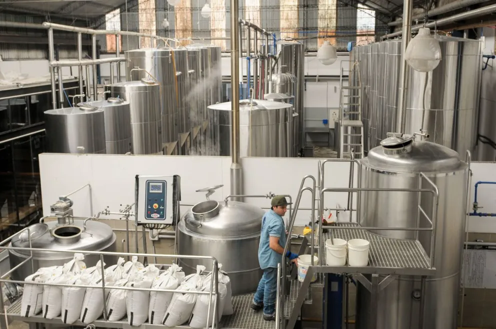 Logran generar biogás con desecho de las cervecerías 