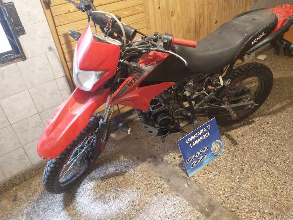 Recuperan una moto robada en Lamarque 