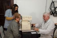 Servicio accesible: oftalmólogos de Córdoba atendieron en Darwin