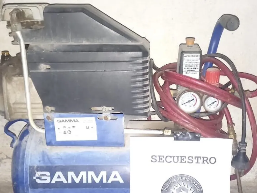 Robó un compresor, lo devolvió pero descubrieron que tenía pedido de captura 