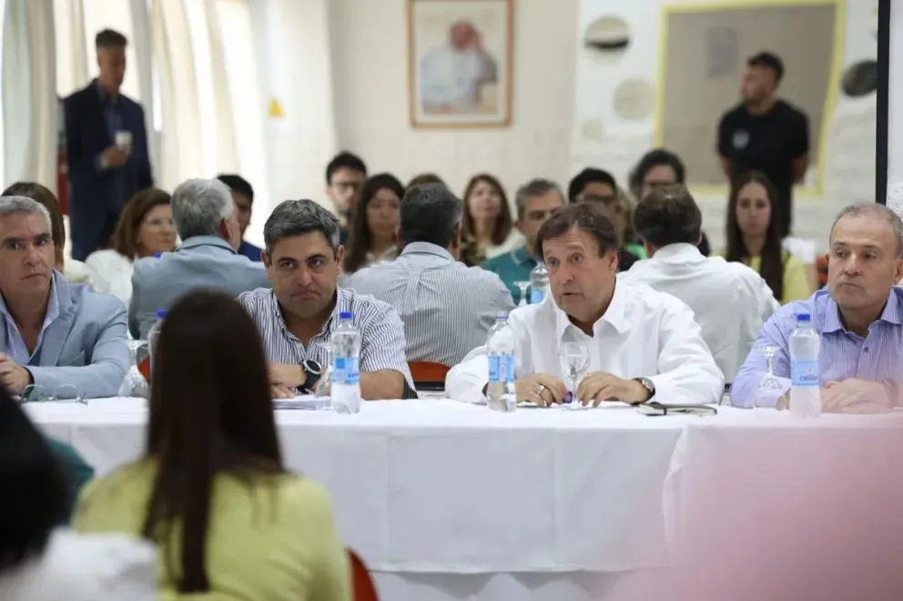 El gobernador y el flamante ministro de Salud (izquierda).