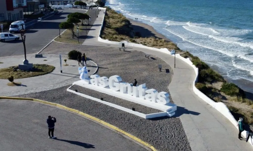 Le rompió los vidrios, le choco la puerta y la amenazo. Foto: archivo