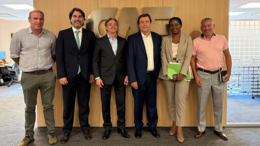 La inversión será destinada a obras de conectividad vial, agua potable, cloacas, energía y saneamiento. Crédito: Gobierno Río Negro