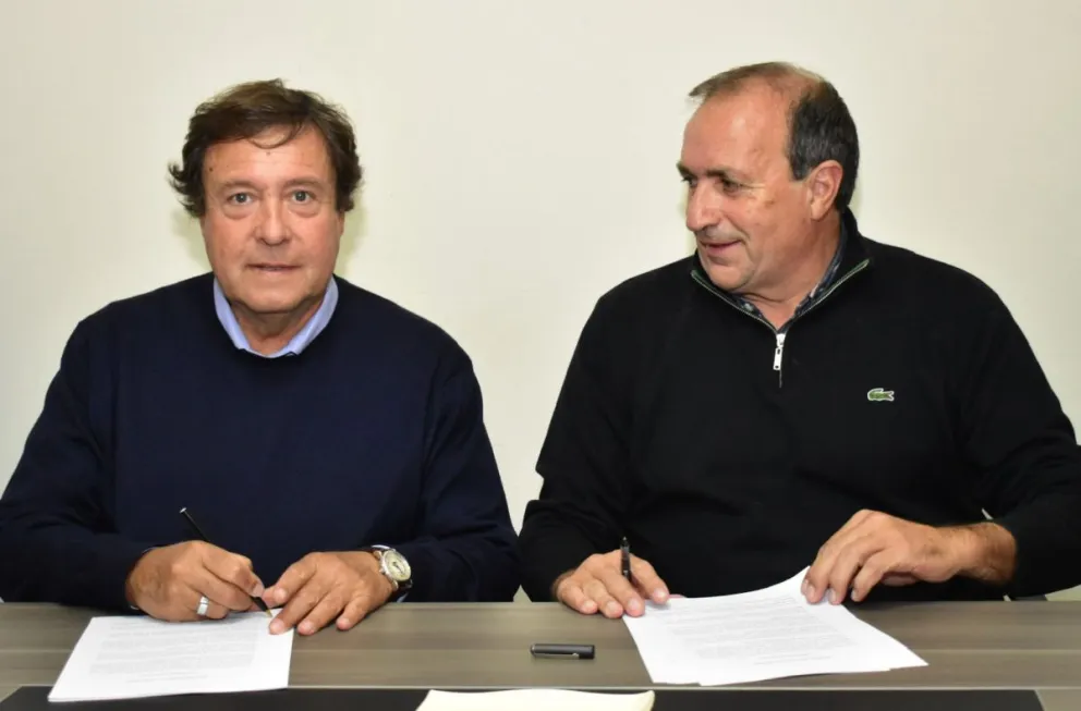 Luis Beltrán se convirtió en la segunda comuna en firmaron el convenioCrédito: Gobierno Río Negro