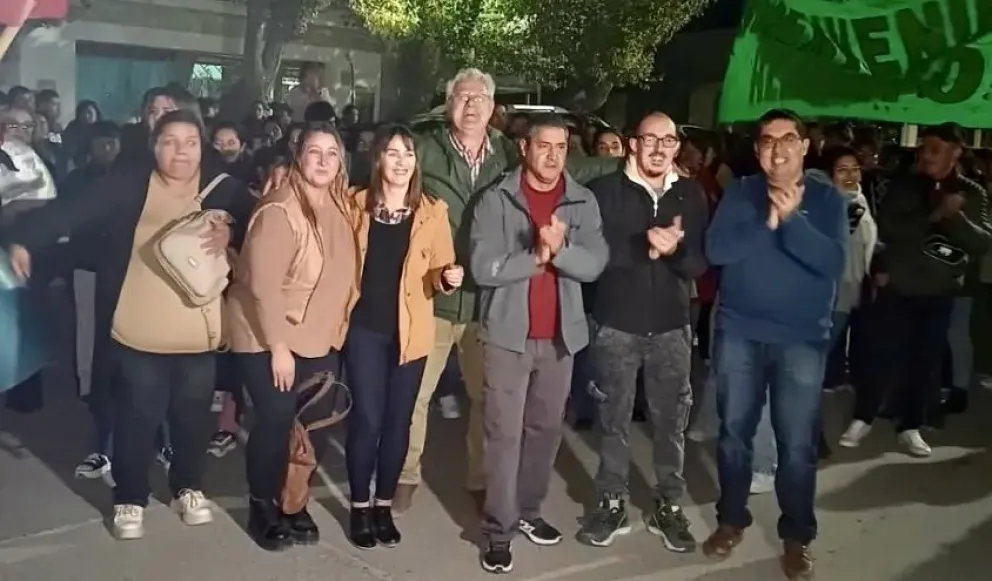 Magadela y el intendente José Mellado celebran ahora en la ciudad. Foto: gentileza