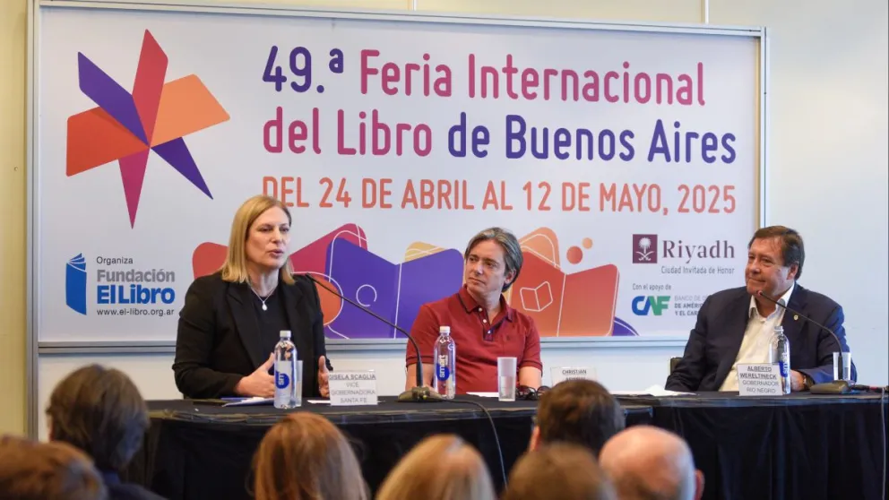 Weretilneck participó en el panel de CAF en la Feria del LibroCrédito: Gobierno de Río Negro