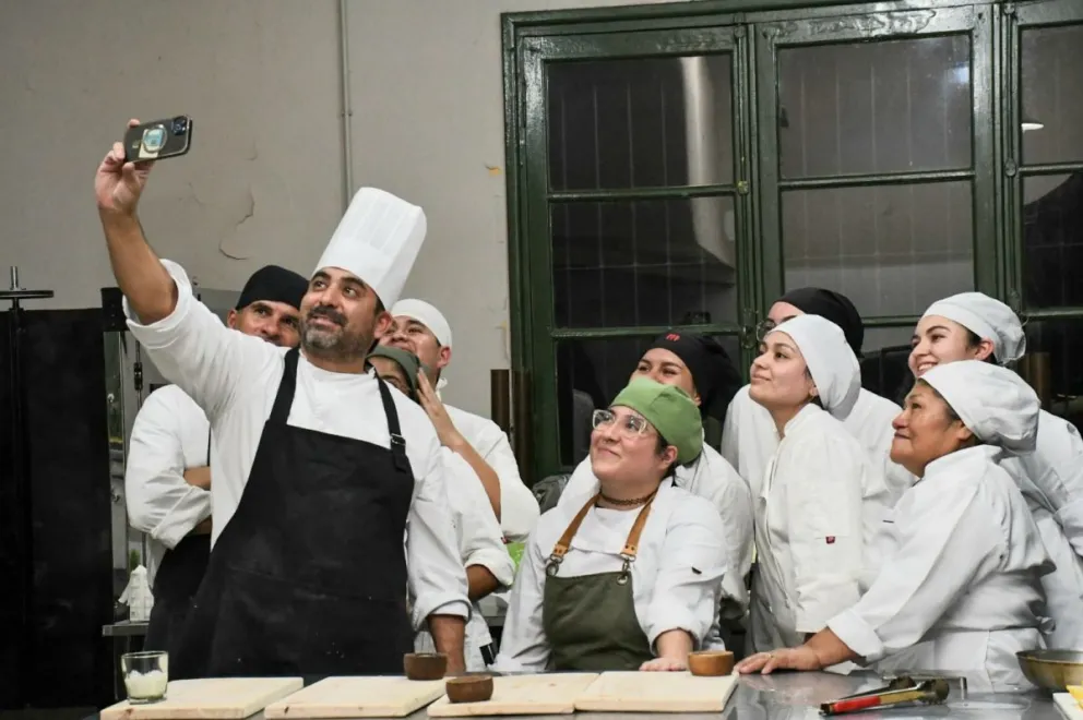 El encuentro fue en conocido bar Tito de Lamarque 