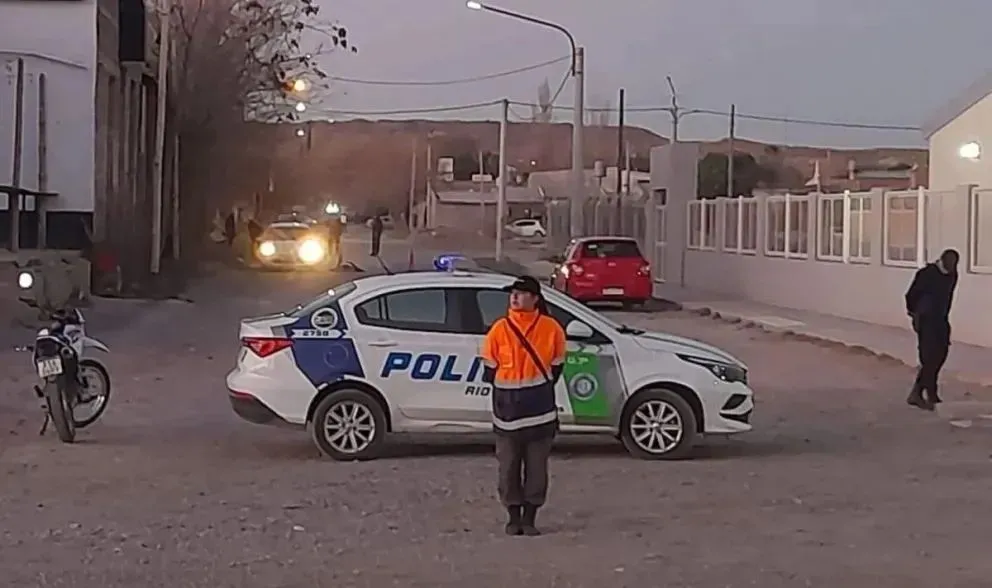 El crimen se produjo sobre la calle Viedma. FOTO. La Mañana de Cipolletti