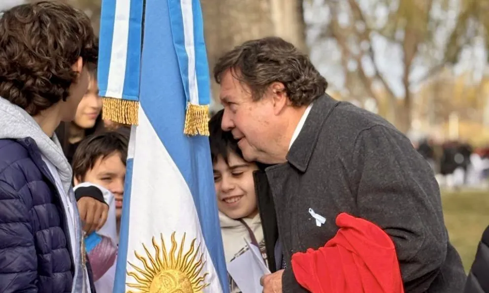 Weretilneck junto a escuelas de Choele Choel 