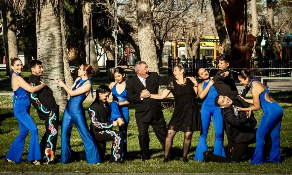 La delegación de la Agrupación Santiago Ayala que viajará a Colombia a representar al país.