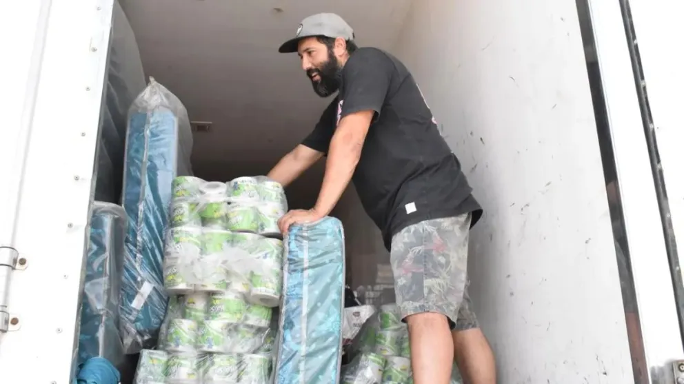 A través del operativo se llevó suministros a las sedes dependientes de la Secretaría.Crédito: Gobierno Río Negro