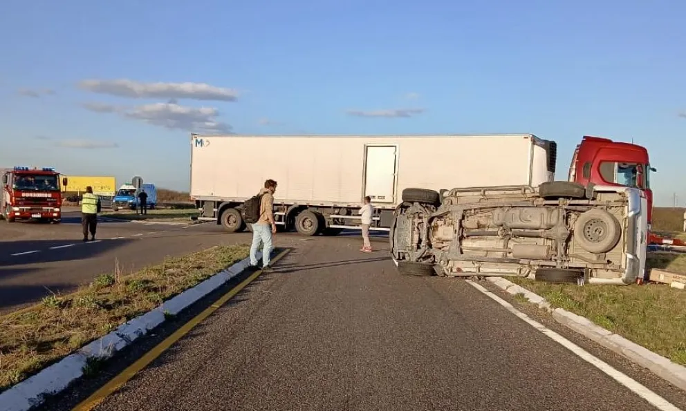 La mujer fue traslada al hospital. Foto: Policía de Río Negro 